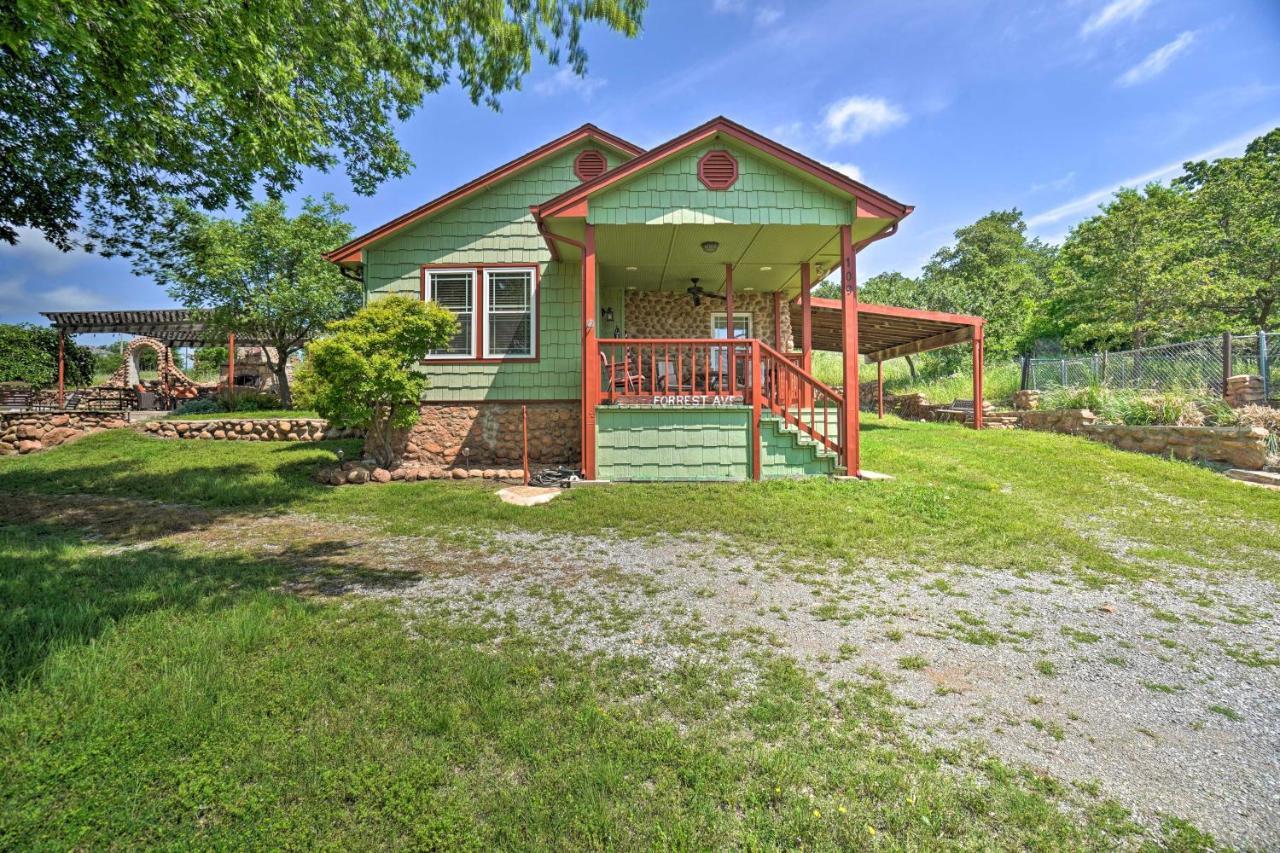 Charming Hilltop Cottage In Medicine Park! Eksteriør bilde